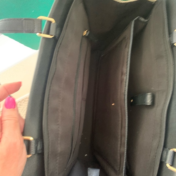 Vegan Leather Tote Bag - Picture 6 of 9